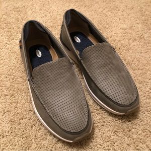 Dr. Scholl’s gray perforated moccasin loafer.  New- Sz 10.5.  Crazy Deal day 4